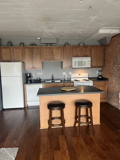 Great Island for snack and appetizers