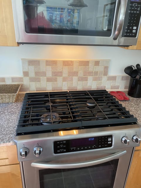 Gas Stove at the beach!!! Rare find in WB!