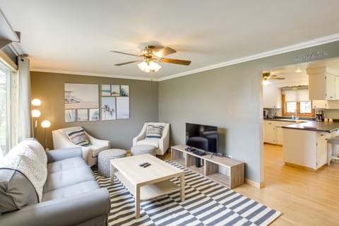 Algoma Vacation Rental | 3BR | 1BA | 1,200 Sq Ft | 3 Steps Required to Enter