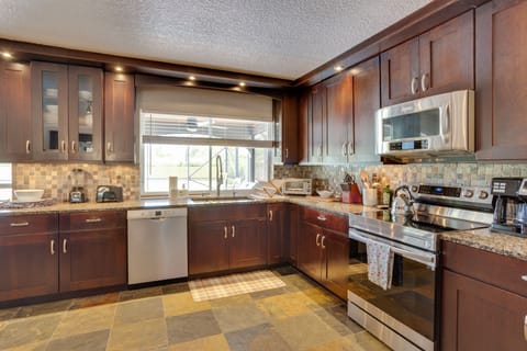 Kitchen | Dishwasher