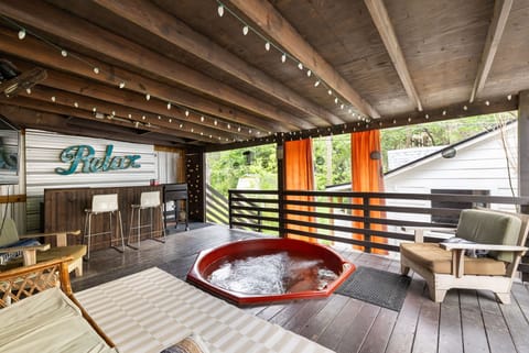 Massive Hot Tub allows for plenty of space for guests and friends. Come dip your toes in, and Relax on Rountree!
