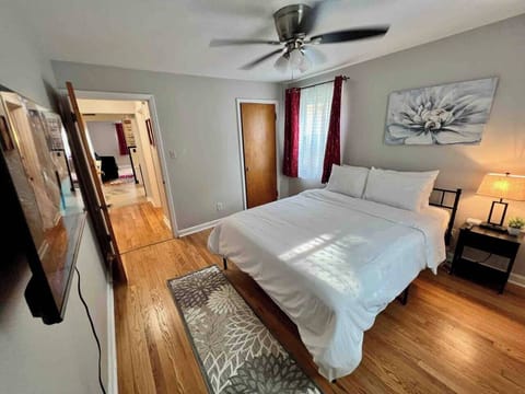 Bedroom 1 with Queen Bed