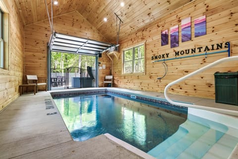 Doesn't this look inviting?? Enjoy our salt water pool by day and our toasty hot tub by night. 