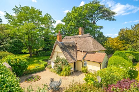 The Gildhall, Higham: A picture-perfect thatched cottage