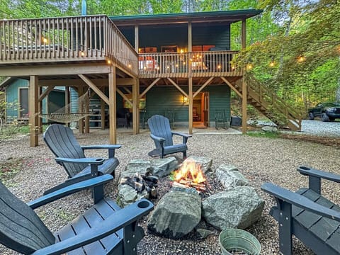 Bears Den exterior closeup