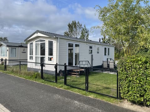 Exterior of Nieuwvliet-bad 1013 - EEZZ