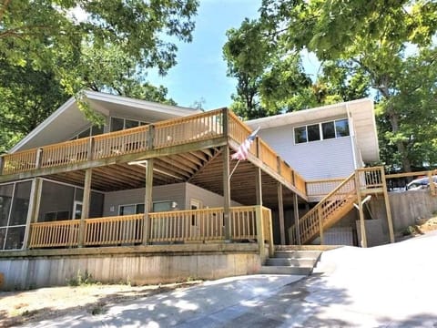 A H R0c H M6 Ly9jb21w Y W55 Y2 Ft L X Blbm Rpbmcucz Mu Y W1hem9u Y Xdz Lm Nvb S9h Y2 Q3 O W Ri Ny0w 