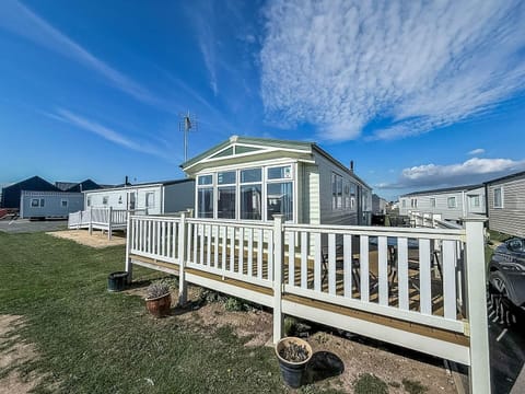 Make your UK holidays unforgettable with a stay in a static caravan featuring spacious decking and convenient parking.