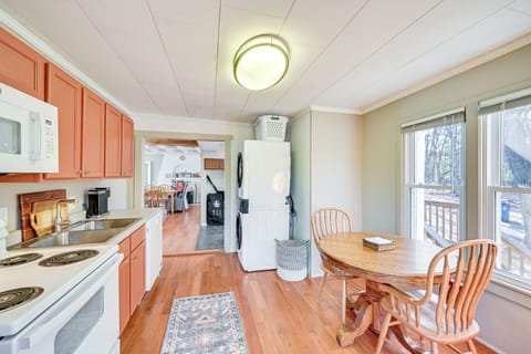 Kitchen | 1st Floor | Washer & Dryer | Cooking Basics | Coffee Maker