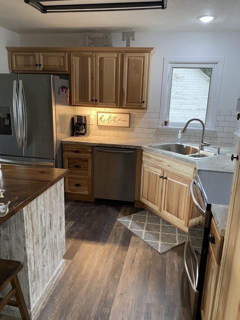 kitchen is fully remodeled, new appliances