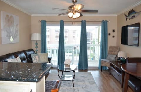 Beautifully decorated, amazing location, pool AND ocean view!