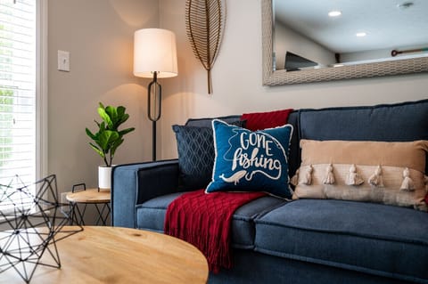 The Lookout, A River Retreat