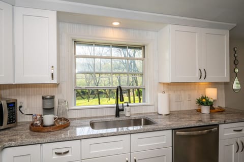 Fully Stocked Kitchen!