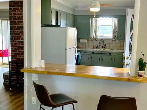 Kitchen Counter/Bar Area with Bar Stools