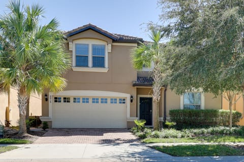 8br/6ba Luxury pool Villa with lake view