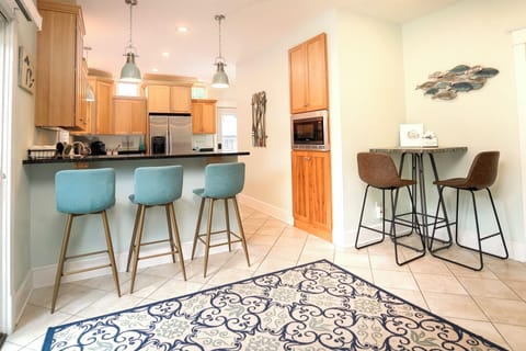 Additional bar top seating for five.