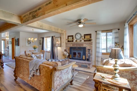 Dolores Vacation Rental | 3BR | 2.5BA | 1,475 Sq Ft | 2 Steps to Enter