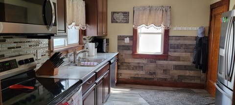 Air fryer, blender, Toaster, coffee maker, microwave, dishwasher and dishes,etc.