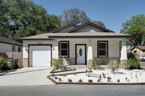 LED night lighting on palms
Single outside parking spot