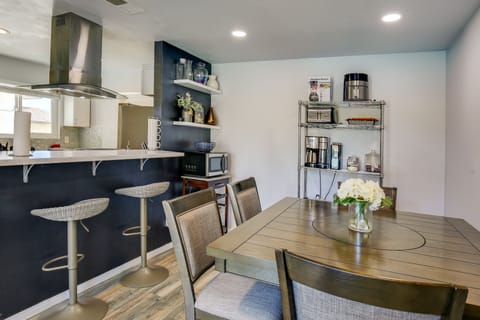 Dining Area | Dishware & Flatware | Toaster