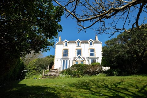 The Retreat - 5 Bedroom House - Horton (2871)