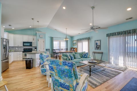 Living Room/Kitchen Top Floor