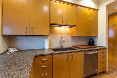 Kitchen - Main Level