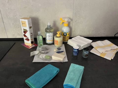 Bathroom amenities