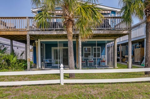 Surfside Beach Vacation Rental | 2BR | 1BA | 1 Step Required for Access