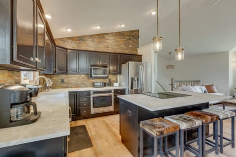 Kitchen | Main Floor