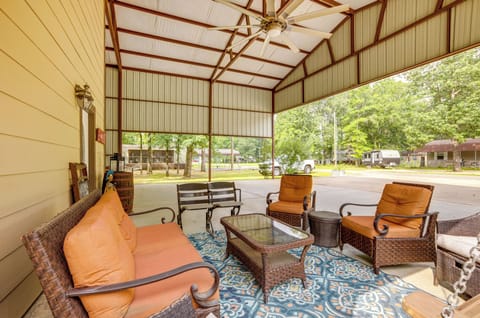 Point Blank Vacation Rental | 2BR | 2BA | 3,000 Sq Ft | Step-Free Access