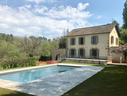 Garden and swimming pool