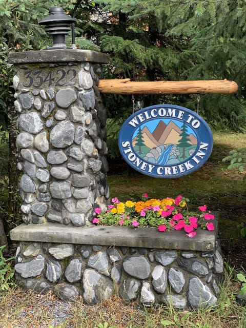 Welcome to Stoney Creek Cabin!