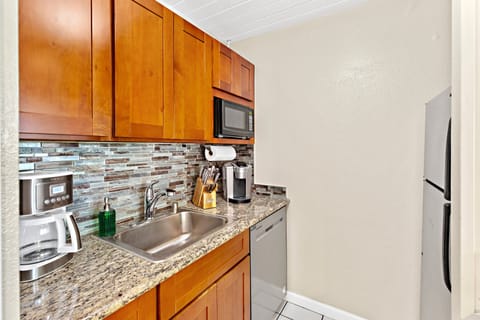 Mostly stainless steel appliances