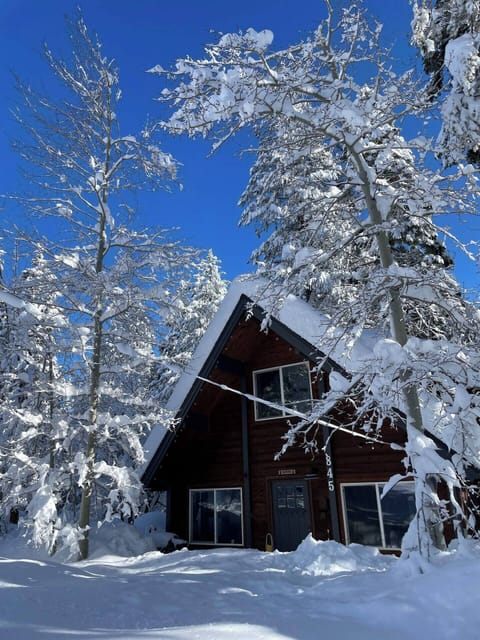 The cabin with a fresh dusting of snow! 