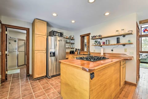 Kitchen | 1st Floor | Cooking Basics | Dishware/Flatware | Coffee Maker