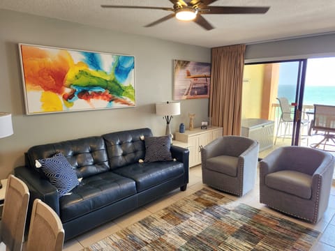 Stunning gulf views from the living room or balcony