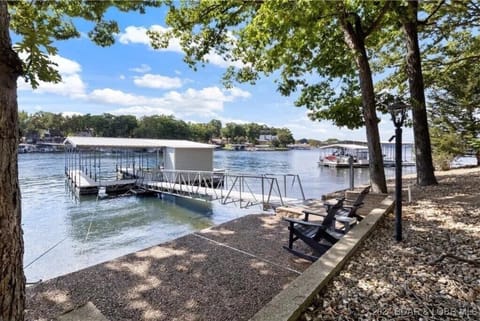 Dock