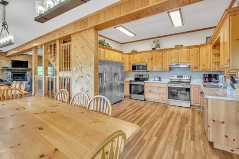 Indoors, Hardwood, Floor, Flooring, Kitchen