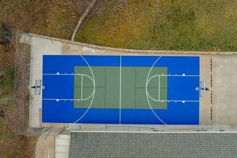 Your private mountain-side entertainment complex. From pickleball rallies to pickup basketball games, the custom sports court is perfect for friendly competition and unforgettable fun—all without ever leaving the property.