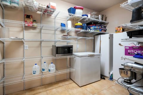 Pantry, Additional Kitchen Small Appliance