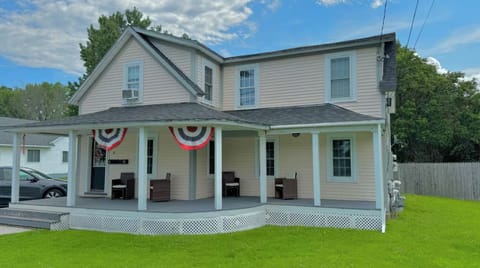 Charming Historic 2 Bedroom Home - St. Albans Vermont