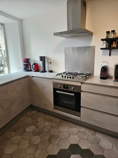 7b345c56-7029-4d49-baee-5b8ed828d51d