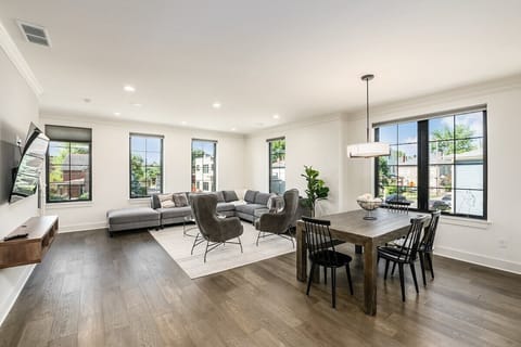 2nd floor dining/living room
