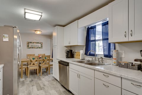 Kitchen | Coffee Maker | Complimentary Coffee | Cooking Basics | 1st Floor