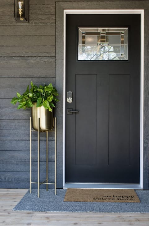 Entrance to Suite Evelyn