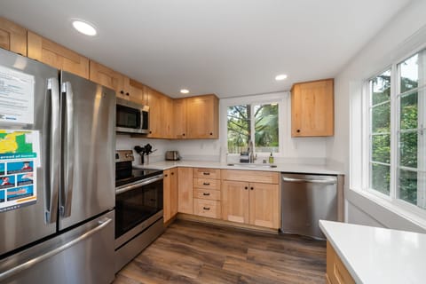 Kitchen - Fully equipped Kitchen