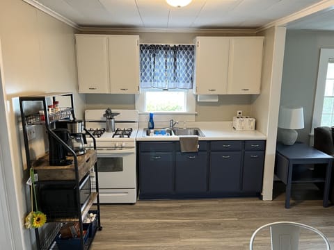 Cozy Kitchen is fully equipped.