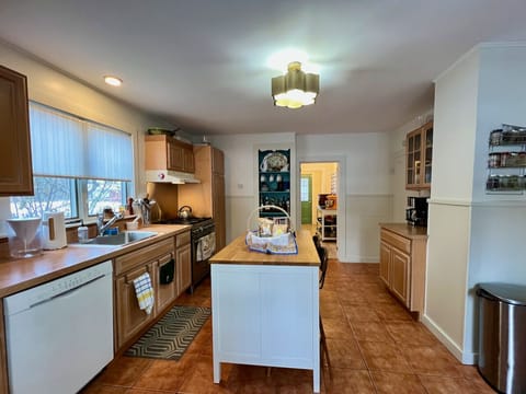 Drip coffee maker, grinder, and nespresso (original pods), baking tools