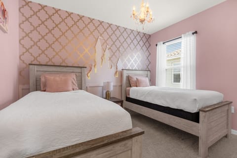 Upstairs - Princess room! With private smart TV for self-login!